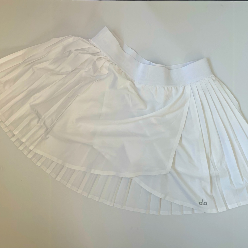 ALO Yoga White Pleated Midi Skirt